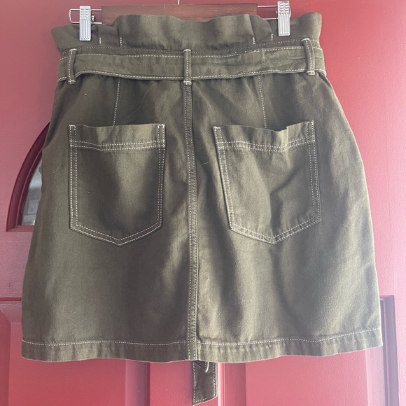 - NWT Free People khaki colored paper bag miniskirt. Heavy duty - Picture 2 of 6